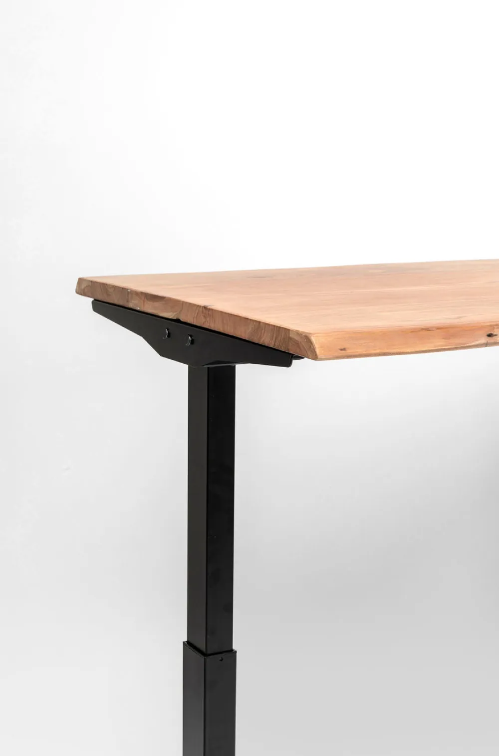 Biurka*KARE Design Biurko Z Elek. Regulacją Wysokości Harmony 180x90 Cm Akacja - Nogi Czarne