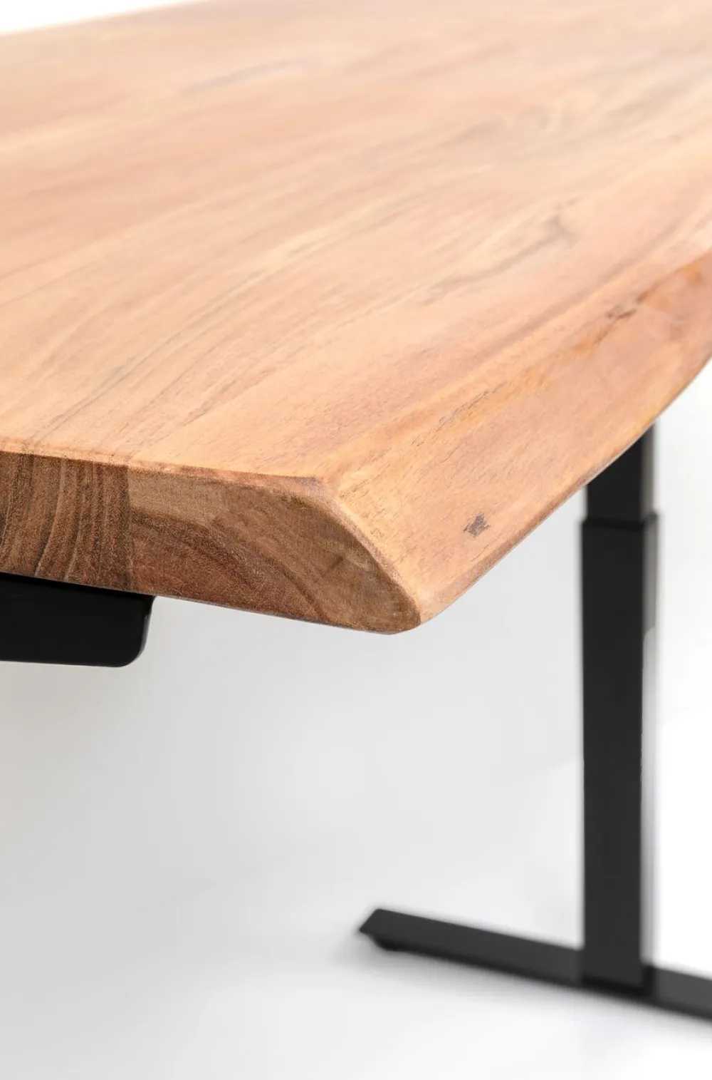 Biurka*KARE Design Biurko Z Elek. Regulacją Wysokości Harmony 180x90 Cm Akacja - Nogi Czarne