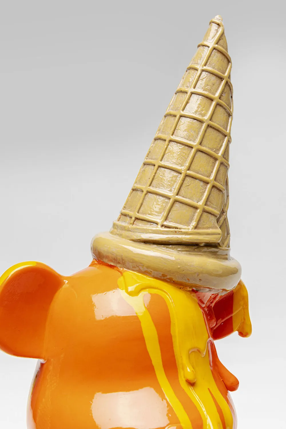 Figurki Dekoracyjne*KARE Design Figurka Dekoracyjna Pomarańczowa Miś Siedzący I Lód 18x37 Cm