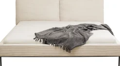 Łóżka*KARE Design Łóżko Podwójne Z Zagłówkiem Kremowe Nogi Czarne 160x200 Cm