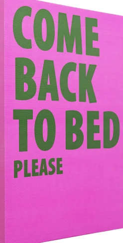 Obrazy*KARE Design Obraz Różowy Z Zielonym Napisem Come Back To Bed Please 40x50 Cm