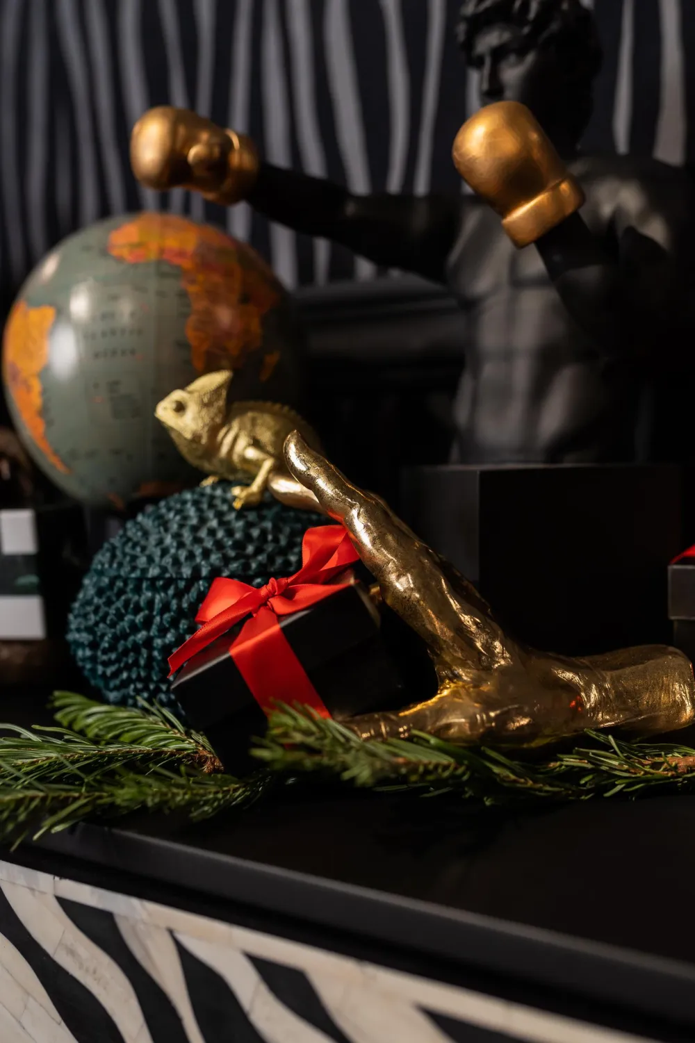 Pojemniki*KARE Design Pudełko Na Biżuterię Lub Kosmetyki Chameleon 20 Cm Zielono-złote