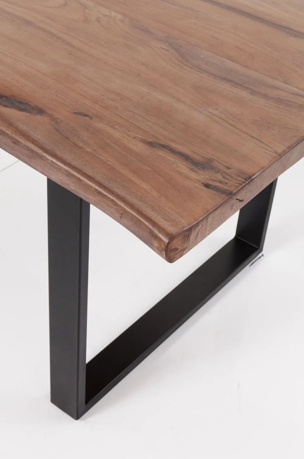 Stoły*KARE Design Stół Z Drewnianym Blatem Z Akacji I Czarnymi Metalowymi Nogami 200x100 Cm