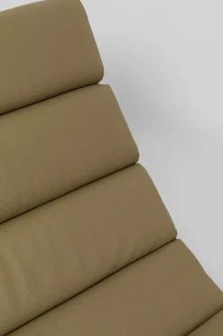 Szezlongi*KARE Design Szezlong Tapicerowany Oliwkowa Zieleń Nogi Bukowe Czarne 190 Cm